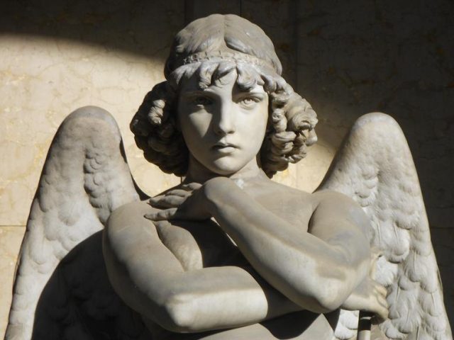 Significado e simbolismo do anjo número 582